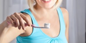 Dental Care While Pregnant: The Do’s and Don’ts
